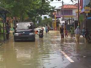 Banjir Kembali Melanda Kawasan Sampang Kota
