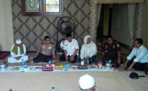 Hadiri Acara Haul, Kapolda Jatim Minta Do’a Ulama’ Untuk Kesuksesan Pilkades Serentak di Sampang