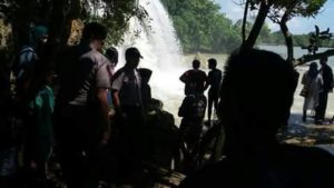 Eksotisme Pantai dan Air terjun Toroan memiliki daya tarik tersendiri