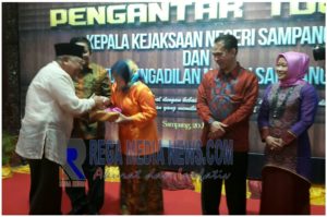 Pemkab Sampang Gelar Pelepasan Kajari dan Ketua Pengadilan Negeri Sampang