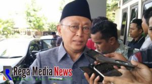 Berangkat ke Tanah Suci, Ini Pesan Busyro Karim Pada CJH Asal Sumenep