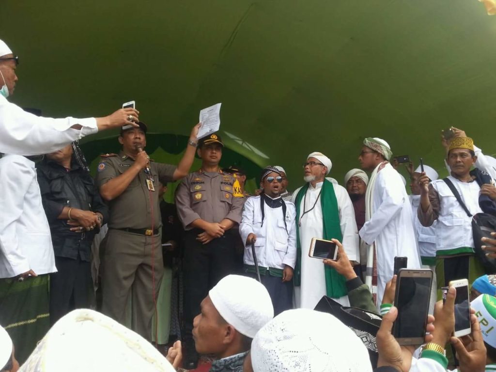 Ribuan Massa AUMA dan LPI Desak Pemkab Pamekasan Tutup Permanin Tempat Prostitusi