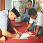 Petugas Coklit saat mendatangi kediaman H.Hodai di desa Jelgung