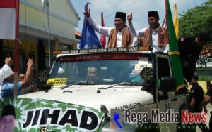 Daftar Ke KPU, Paslon JIHAD Naiki Mobil Mewah Berhias 5 Bendera Parpol