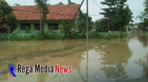 Bagian Utara Diguyur Hujan, Sampang Kota Tenggelam