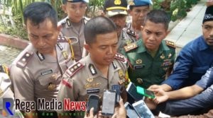 Kapolres Sampang Turun Langsung Olah TKP Pemukulan Guru di SMAN 1 Torjun