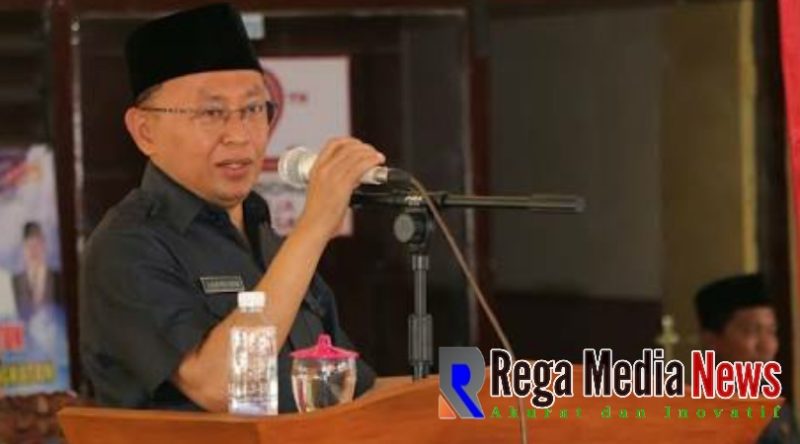 Bupati Sumenep A Busyro Karim