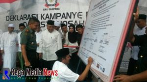 Bentuk Komitmen Bersama Tiga Paslon Cabup Cawabup Sampang, KPU Gelar Deklarasi Kampanye Damai dan Istoghosah