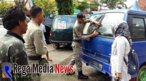 Langgar PKPU, APK Berjalan Menjamur di Sampang Tim Gabungan Hanya Lakukan Pencopotan di Terminal