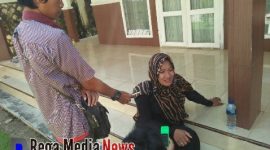 Putri korban saat diwawancarai oleh awak media