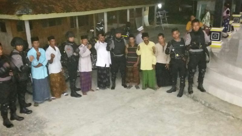 Tim Sakera Bersama warga