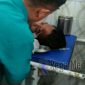 Korban saat mendapatkan perawatan 