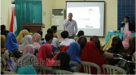 Ketua HIPMI Sampang saat mengisi seminar