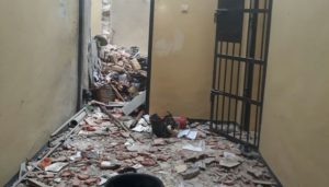 Terjadi Ledakan, Bangunan Polsek Gili Genting Berantakan