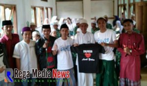 Rasa Kepedulian, FKMSB Berbagi Pada Anak Yatim