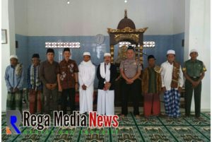 Lakukan Jum’at Keliling, Ini Pesan Kamtibmas Kapolsek Robatal Jelang Ramadhan