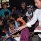 Presiden Jokowi bersama korban Gempa lombok (foto biro Media Kepresidenan)