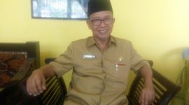 Kepala Sekolah Menengah Atas (SMA) 3 Bangkalan, Drs. Iskandar, Mpd.