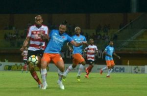 Madura United Tekuk Perseru Serui 2-0