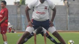 Pemain baru Madura United (Mamadou Samassa) asal Prancis yang menyandang sebagai striker.