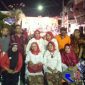 Foto bersama beberapa staf dan Bu Lurah Maricaya dimalam kemeriahan HUT RI ke 73 di Makassar.