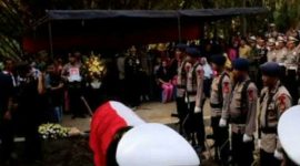 Suasana penghormatan terakhir Pada Aiptu Dodon