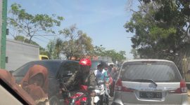 Macet di Blega, Jumat (24/8/18)