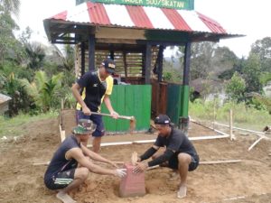 Bersama Masyarakat, Satgas Raider 500/Sikatan Antisipasi Tindak Kejahatan