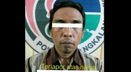 Tersangka (SD) saat diamankan di Mapolres Bangkalan.