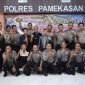Foto bersama anggota Polres Pamekasan setelah pembukaan pelatihan information technology.