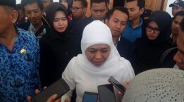 Khofifah Indar Parawansa (Gubernur terpilih, red) di wawancarai awak media setelah mengisi acara PKKMABA UTM 2018.