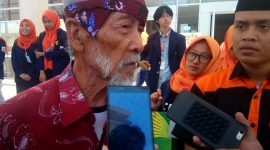 Soesilo Toer, Ph. D (Budayawan) saat diwawancara reporter regamedianews.com