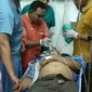 Sudarto (korban kesetrum) saat mendapat perawatan intensif di salah satu rumah sakit di Bangkalan.