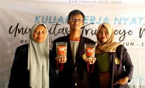 KKN 50 UTM Ciptakan Program Kreatif Unggulan Stik Singkong