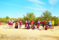 Kelompok KKN 76 Universitas Trunojoyo Madura (UTM) saat menikmati suasana Pantai Mangrove Desa Majungan, Kecamatan Pademawu, Kabupaten Pamekasan.