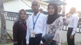 Shodiqul Amin (tengah) putra daerah asal Bangkalan yang lulus seleksi tes Bintara Polri.