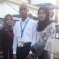 Shodiqul Amin (tengah) putra daerah asal Bangkalan yang lulus seleksi tes Bintara Polri.