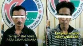 Tersangka RD (kiri) dan VA (kanan) saat diamankan diruangan Satresnarkoba Polres Bangkalan.
