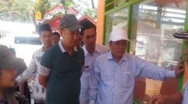 Warga Desa Banasare, Rubaru, saat sidak ke Pasar Agropolitan.