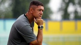 Pelatih Madura United (Gomes De Oliviera)