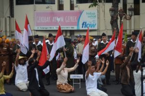 Danrem 084/Bhaskara Jaya Saksikan Perobekan Bendera Belanda