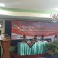 Pj Bupati Sampang H .Jonathan Judianto saat mengisi acara pelantikan PPK PSU di aula Hotel Camplong.