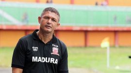 Pelatih Madura United, Gomes De Oliviera.