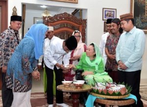 Presiden Jokowi Kunjungi Kediaman Ibu Sinta Nuriyah Wahid