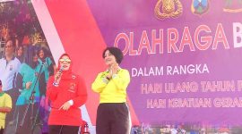 Ketua Bhayangkari Cabang Bangkalan Andriana Bobby pa'ludin Tambunan saat memberikan sambutan.