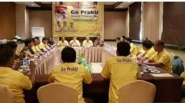 Beberapa orang yang mengatasnamakan kader Golkar deklarasi dukungan ke Prabowo-Sandi 