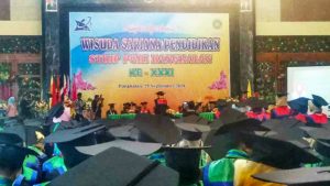 Wisuda Ke-31 STKIP PGRI Bangkalan Mencetak 314 Calon Pendidik