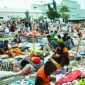 Suasana Warga yang menungungsi akibat Gempa dan Tsunami
