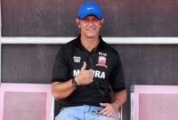 Pelatih Madura United (Gomes De oliviera)