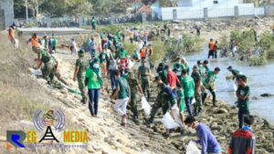 Peringati HUT Ke-5, Trunojoyo Mania Gelar Aksi Bersih-Bersih